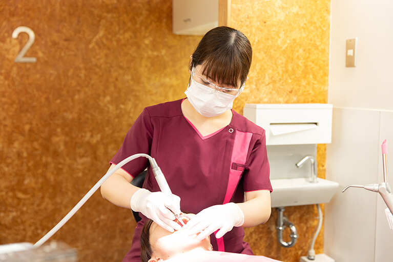 PMTC(歯科衛生士によるクリーニング)